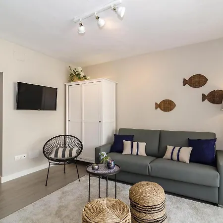 Spaces Deluxe Centre * Σίτζες