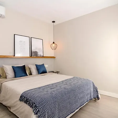 Spaces Deluxe Centre Apartman *