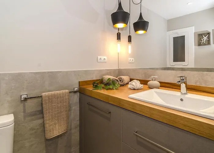דירה Spaces Deluxe Centre סיטגס