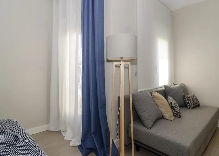 דירה Spaces Deluxe Centre סיטגס