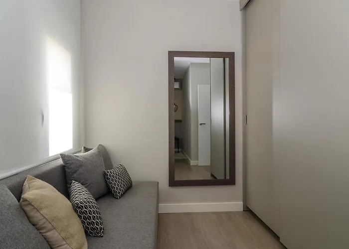 Spaces Deluxe Centre סיטגס
